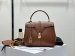 Size: 23x18x10cm