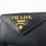 PRADA Saffiano Leather Tri-fold Wallet Black Gold Hardware 1MH021 Used - 图片 10