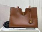 Size: 37x29x12cm