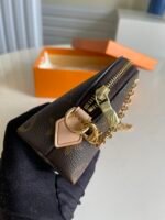 Cosmetic Pouch - 图片 3