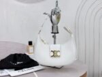 Size: 23x13.5x6cm