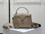 Size: 23x18x10cm
