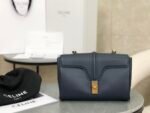 Size: 23x15x9cm