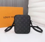 Louis Vuitton Model: 69404 Size: 15x17x8cm - 图片 2