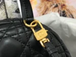 Diamond Lattice Shoulder Bag Size:16x21x8.5cm Model:M9222m - 图片 3