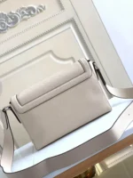 Louis Vuitton Size 28.3 x 18.3 x 4.3 cm - 图片 4