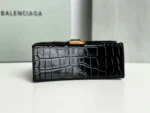 Parisienne gold color diamond buckle Model No.:127 Size:19x8x21cm - 图片 3