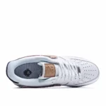 Nike Air Force 1 07 LV8 Sneakers - 图片 3