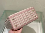 Five compartment embroidered pink bird check handbag Size:24cm - 图片 4