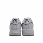 Nike Air Force 1 07 Low Low Top Sneakers - 图片 2