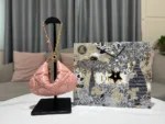 DIOR CARO Tulip Handbag Size: 25*16*2.5cm