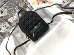 Diamond Lattice Shoulder Bag Size:16x21x8.5cm Model:M9222m
