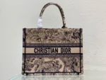 Book Tote Handbag Size: 36 x 27.5 x 16.5 cm