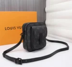 Louis Vuitton Model: 69404 Size: 15x17x8cm - 图片 6