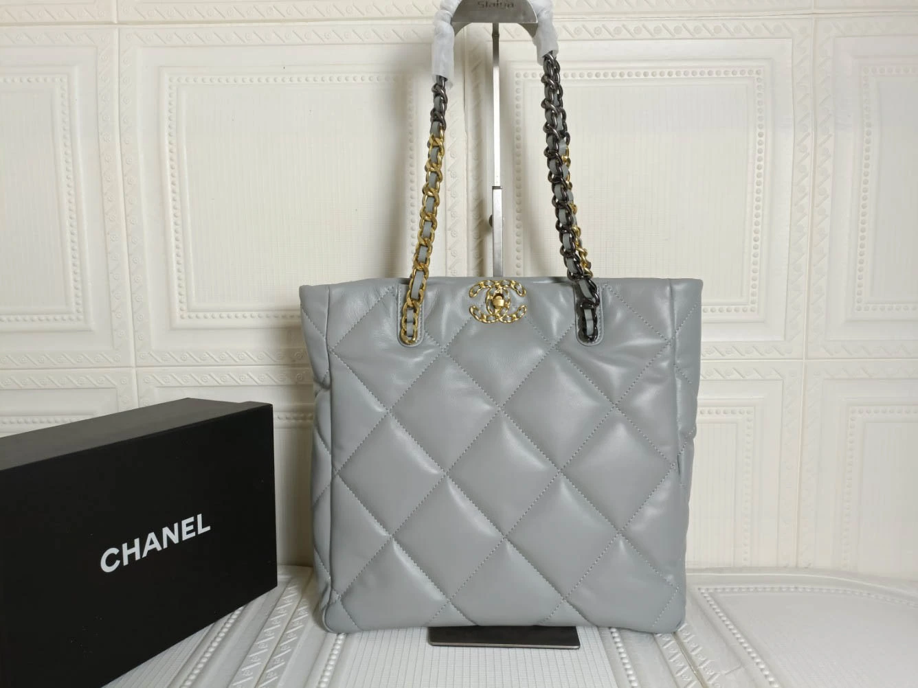 Black Gold Size: 37*28*10cm Style: 728