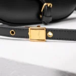 Bobby East-West Underarm Bag Handbag Size: 2029 Size 22x13x5cm - 图片 5