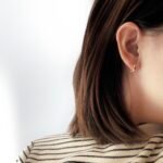 LOVE single hoop earring, paved - 图片 6