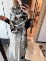 Toile de Jouy Sauvage Scarf black - 图片 8