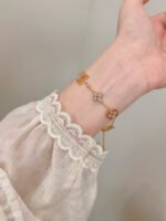 Idylle Blossom Multi-Motif Bracelet, Pink Gold and Diamonds - 图片 3