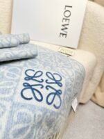 Anagram scarf in wool and cashmere blue - 图片 7