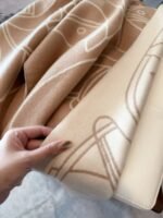 H beige black  brown scarves - 图片 10