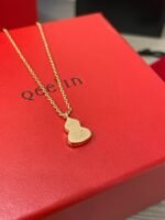 Wulu petite necklace in 18K rose gold set with mother-of-pearl and diamonds - 图片 8
