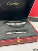 LOVE bracelet, medium model, paved - 图片 4