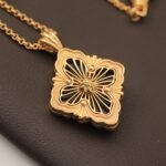 OPERA TULLE PENDANT IN YELLOW GOLD WITH ONYX - 图片 12