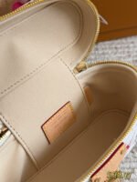 lv cosmetic bag - 图片 3