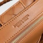 Bottega Veneta  Andiamo Small Intrecciato Leather Top-Handle Bag - 图片 5